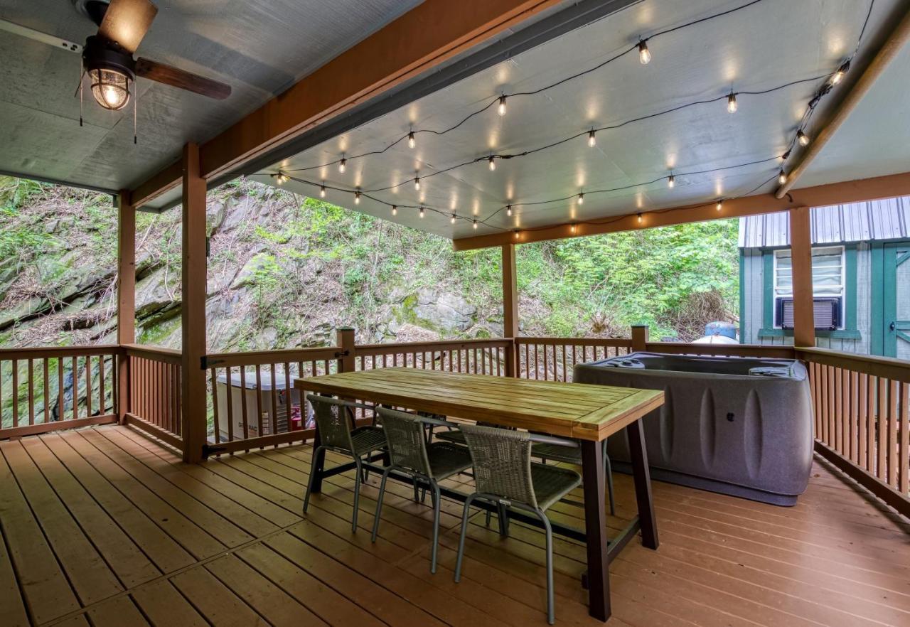 Great Location - Hot Tub - Dog Friendly Villa เซอเวียร์วีล ภายนอก รูปภาพ
