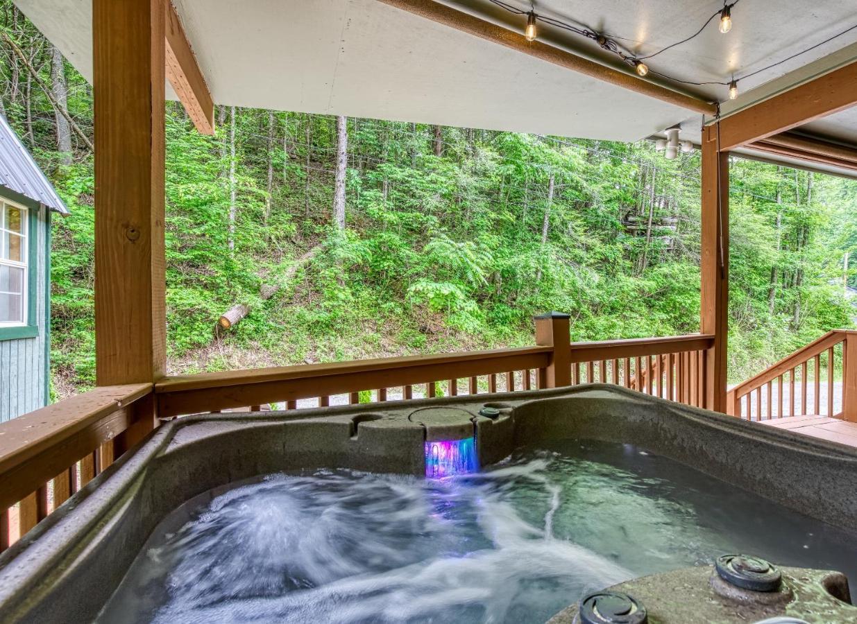 Great Location - Hot Tub - Dog Friendly Villa เซอเวียร์วีล ภายนอก รูปภาพ