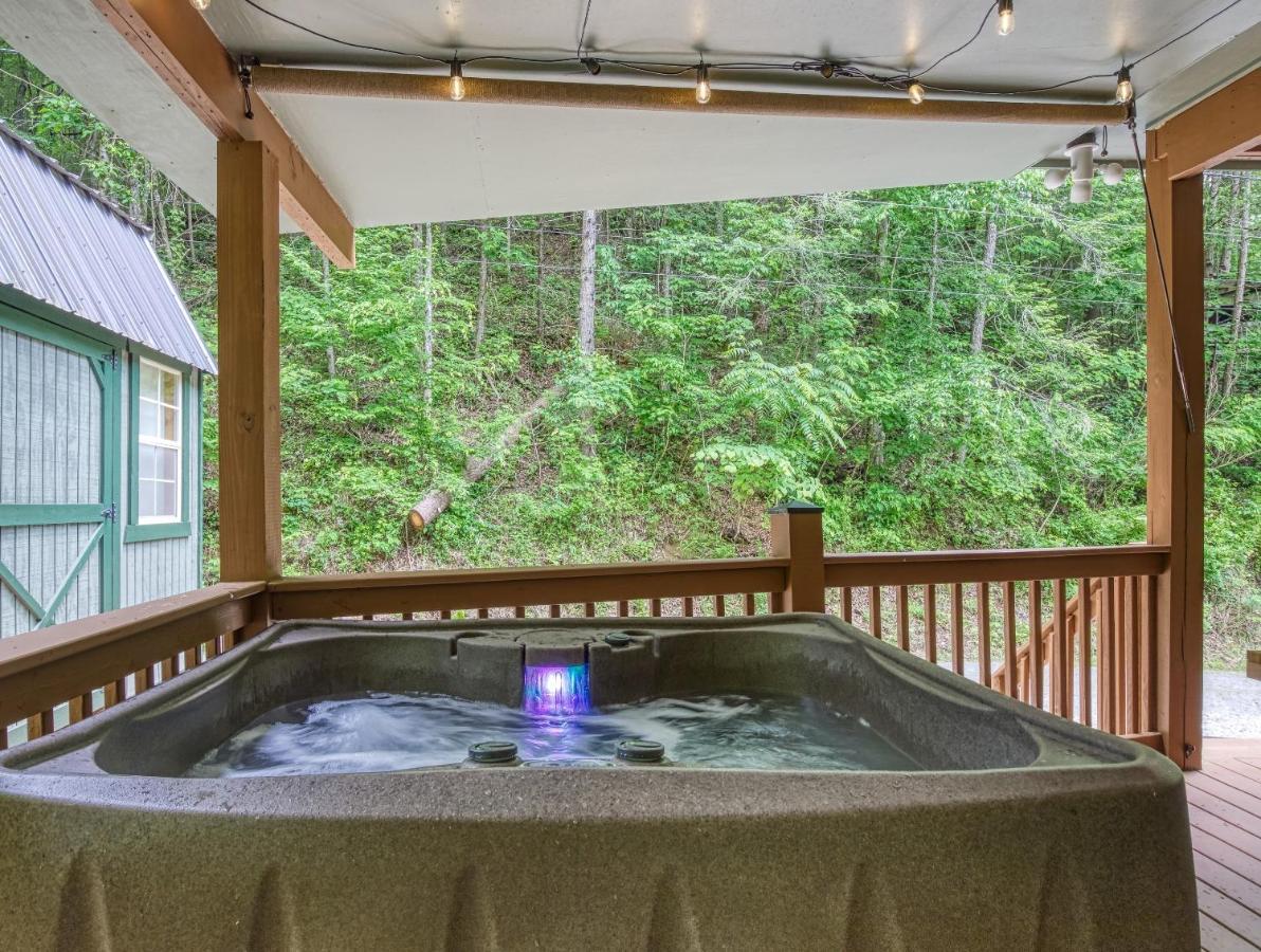 Great Location - Hot Tub - Dog Friendly Villa เซอเวียร์วีล ภายนอก รูปภาพ