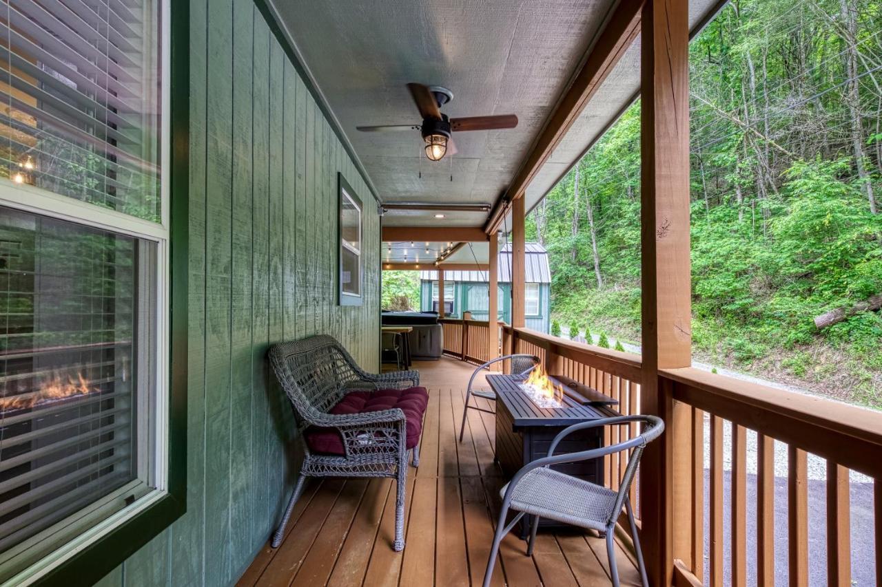 Great Location - Hot Tub - Dog Friendly Villa เซอเวียร์วีล ภายนอก รูปภาพ